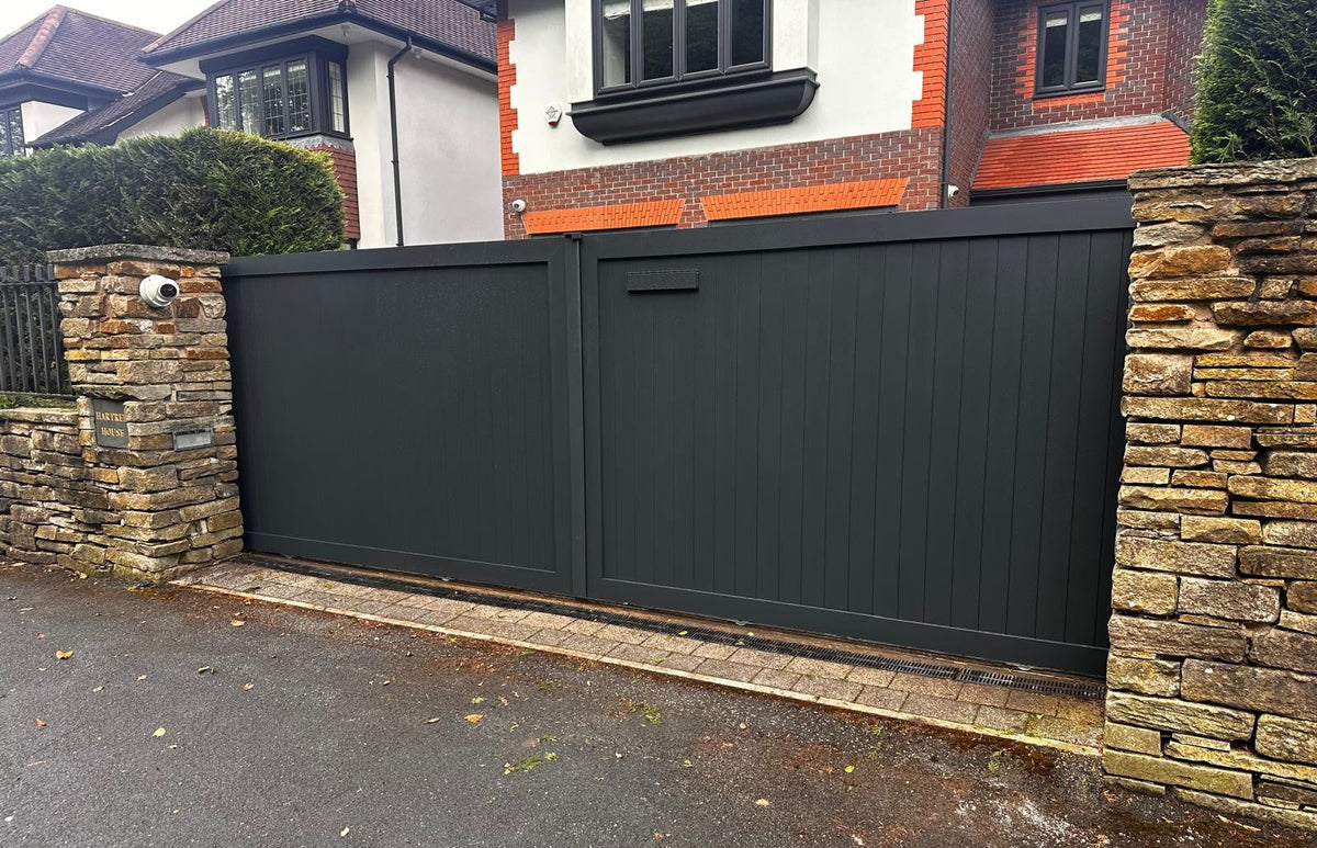 Bi-Parting Driveway Gates
